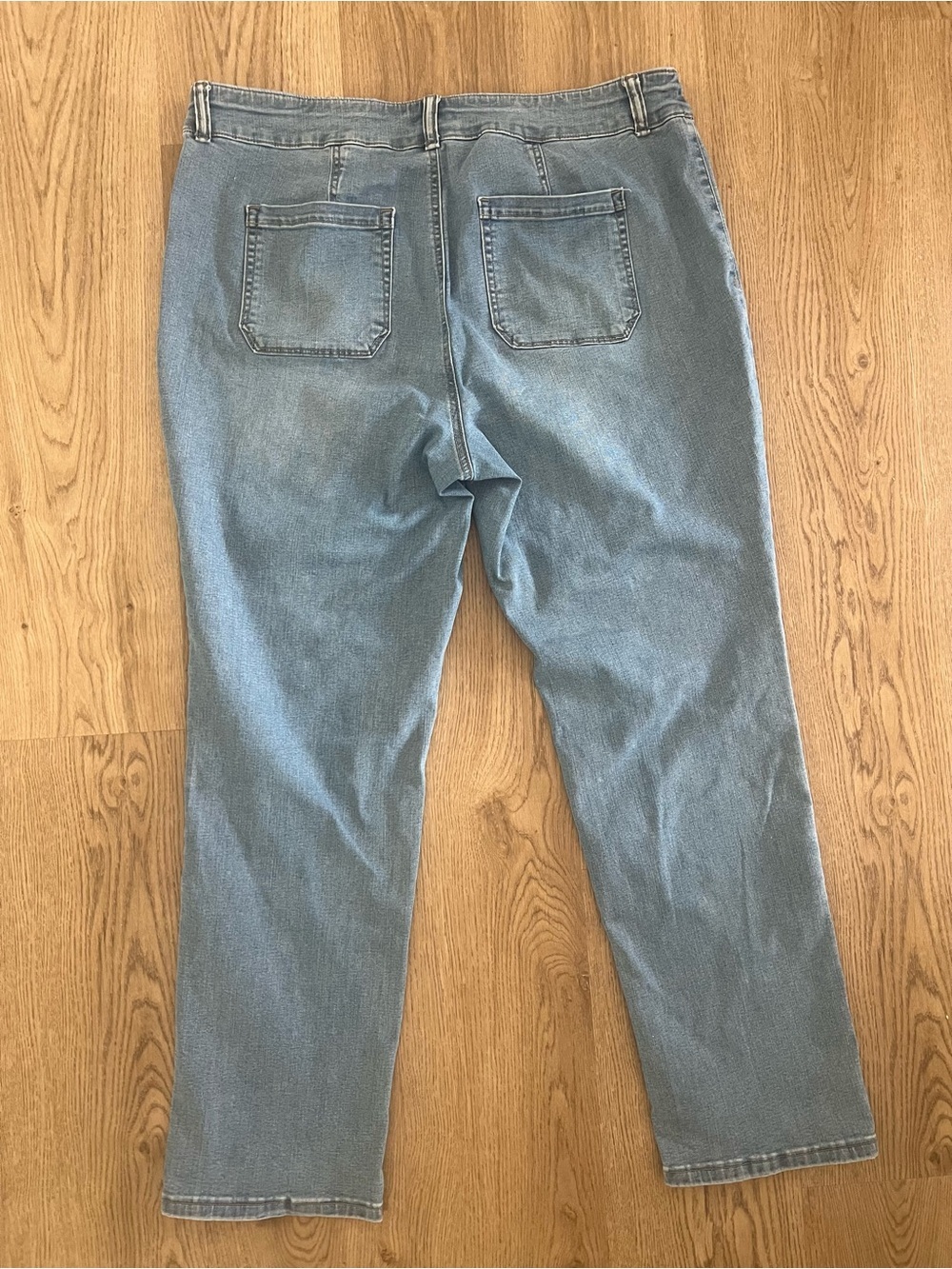 Westbound Women's Plus 18W R Straight Leg Light Wash Denim Jeans - Picture 3 of 4